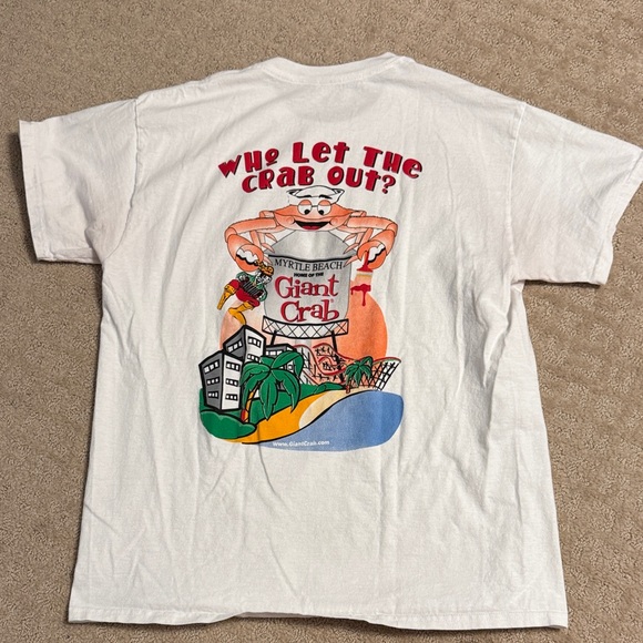 White Giant Crab Graphic Tee - Picture 6 of 6